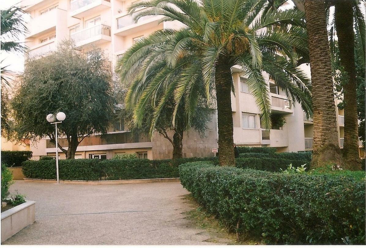 Residence Le Mediterranee Мантон Екстер'єр фото